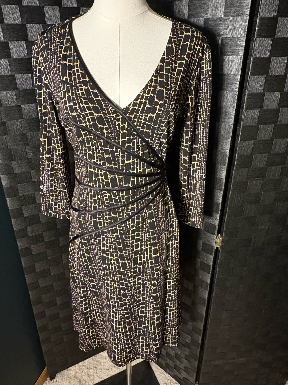 Connected Apparel Midi Dress Black Tan Crocodile Alligator 3/4 Sleeve Ruched